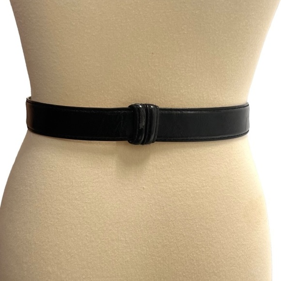 Black Leather Belt with Silver Buckle - Picture 4 of 10